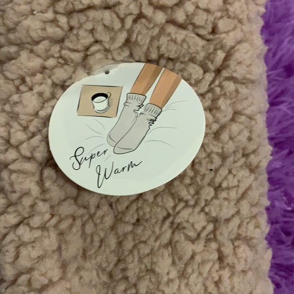 Oversized Sherpa Lounge Socks 🧦 - Picture 3 of 4